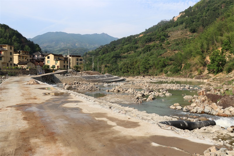 正在修建的生態(tài)水系建設(shè)項目